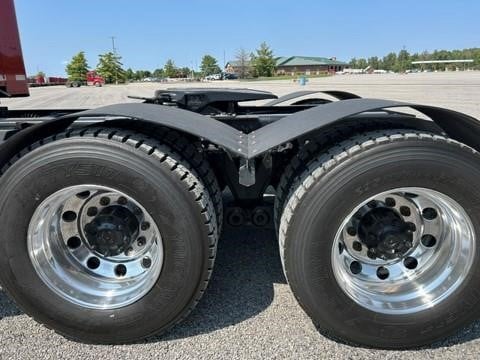 2024 Kenworth T680