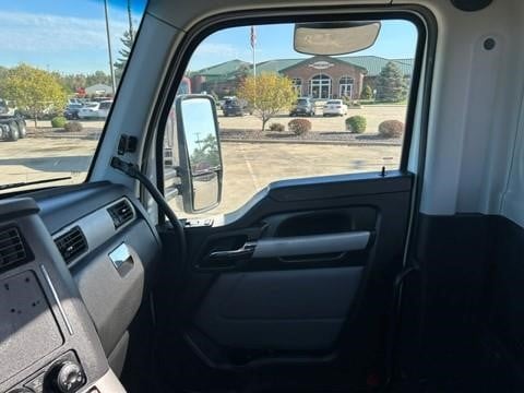 2023 Kenworth T680