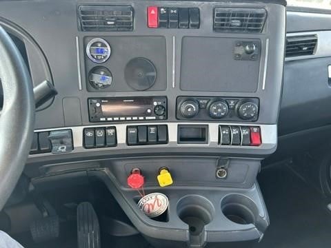 2023 Kenworth T680