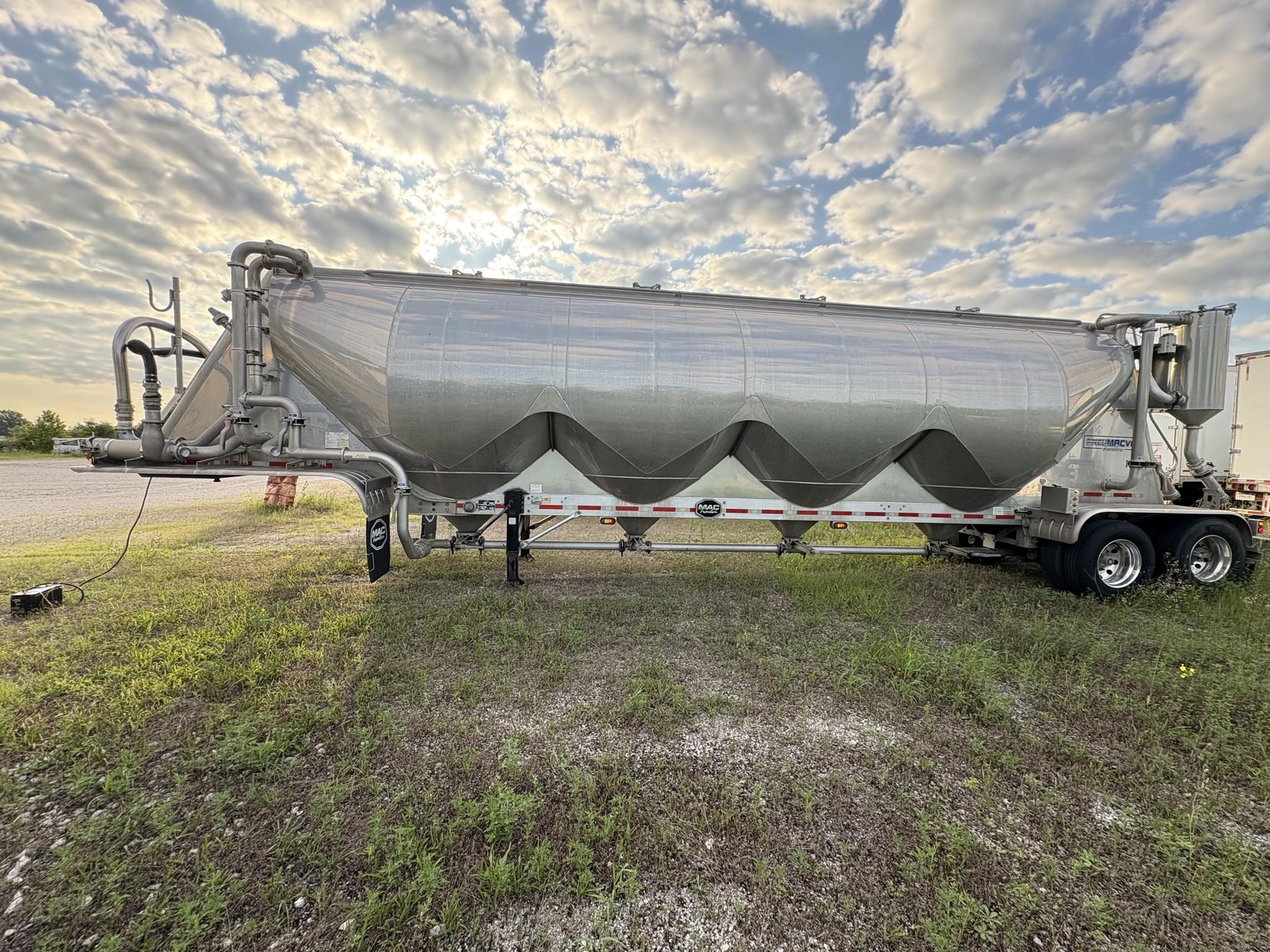 2018 Mac 1650 CF VAC