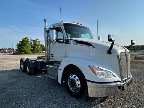 2023 Kenworth T680