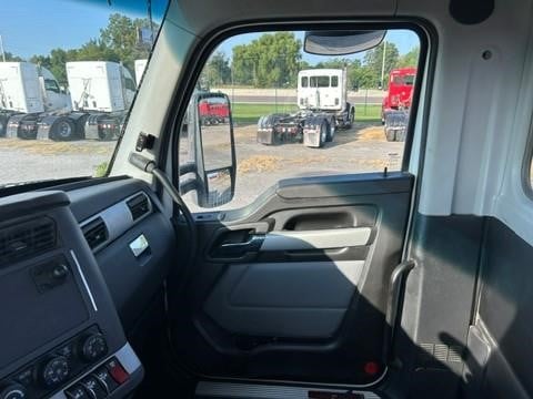 2023 Kenworth T680