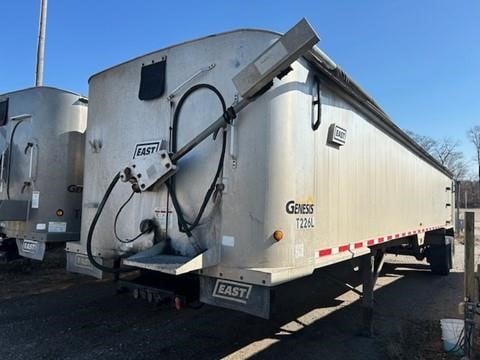 Photo of a 2015 East GENESIS HYBRID