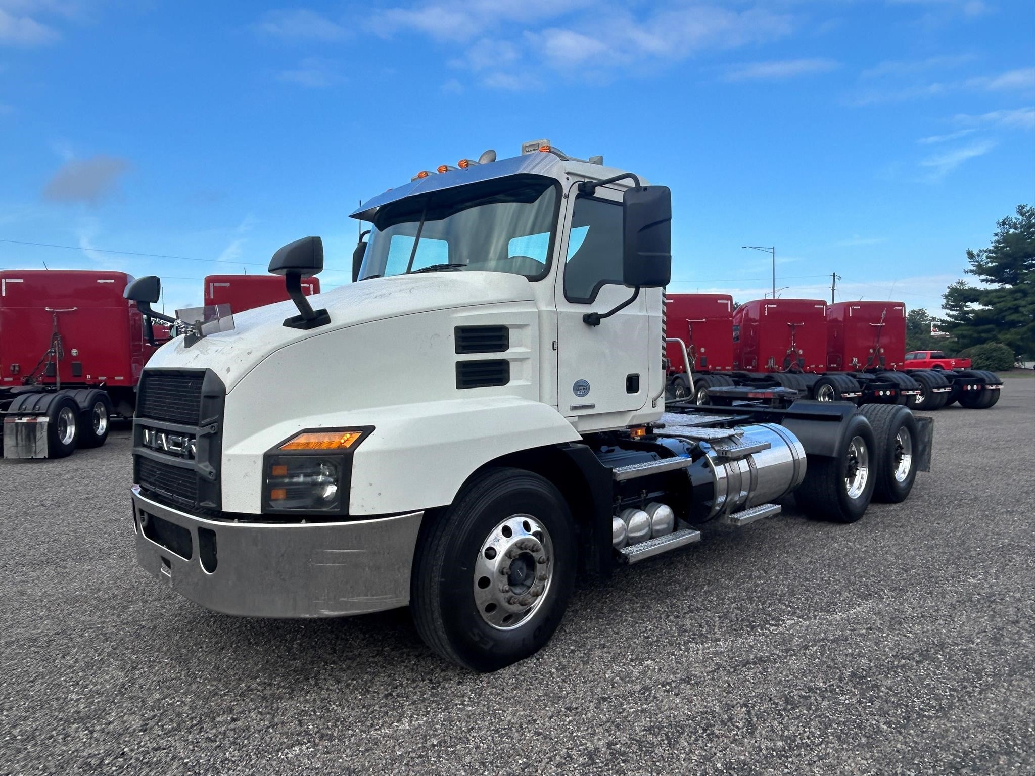 2022 Mack ANTHEM 64T