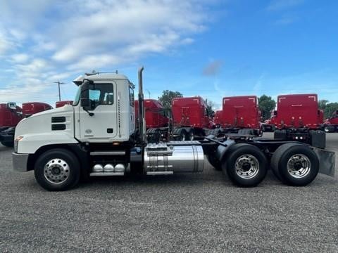 2022 Mack ANTHEM 64T