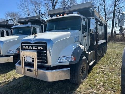 Photo of a 2018 Mack GRANITE GU813