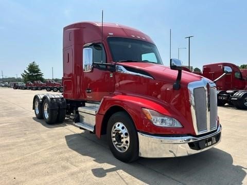 2023 Kenworth T680