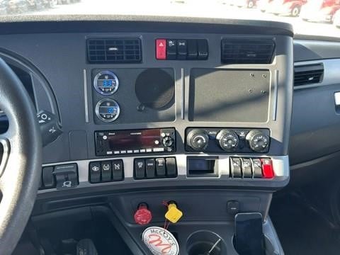 2023 Kenworth T680