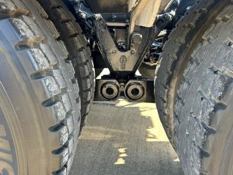 2023 Kenworth T680