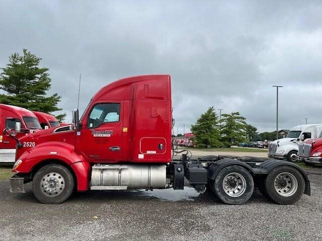 2022 Kenworth T680