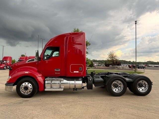 2022 Kenworth T680