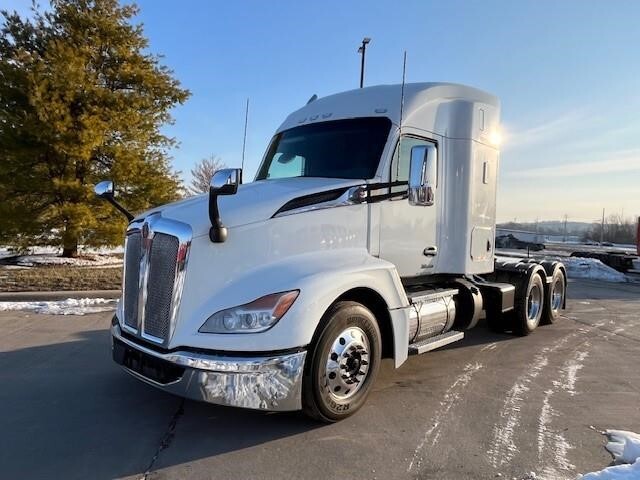 2023 Kenworth T680