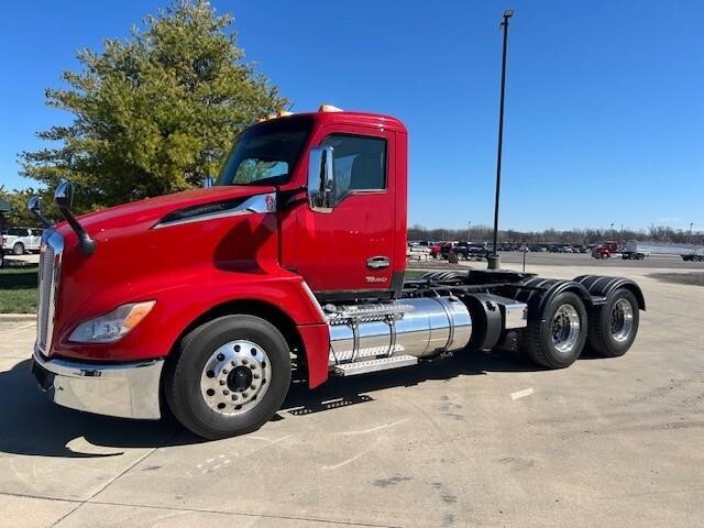 2023 Kenworth T680