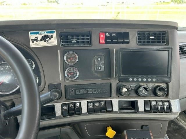 2019 Kenworth T880