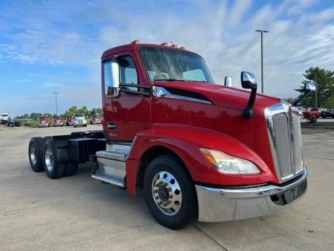 2023 Kenworth T680