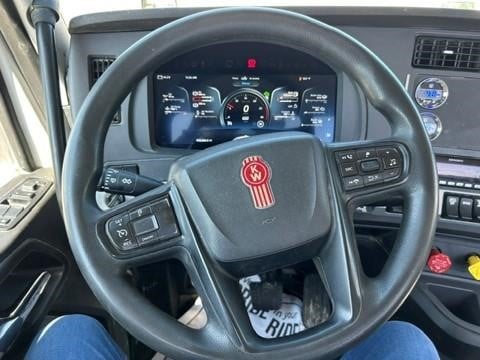2023 Kenworth T680