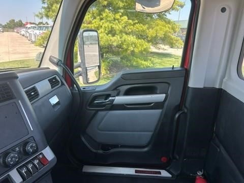 2023 Kenworth T680