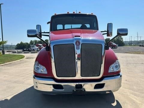 2022 Kenworth T680