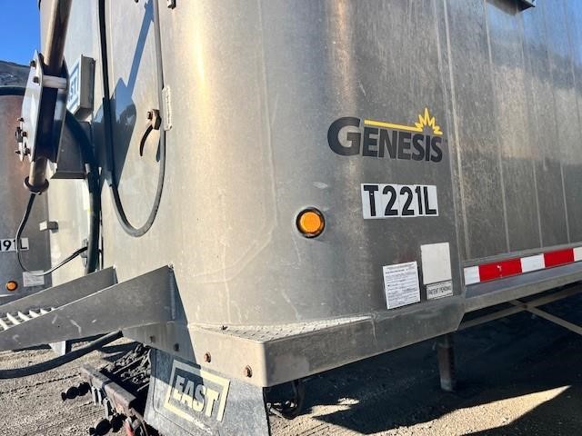 Photo of a 2015 East GENESIS HYBRID