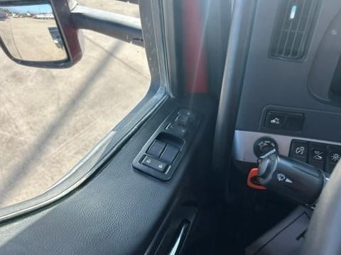 2024 Kenworth T680