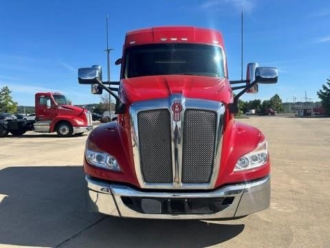 2024 Kenworth T680