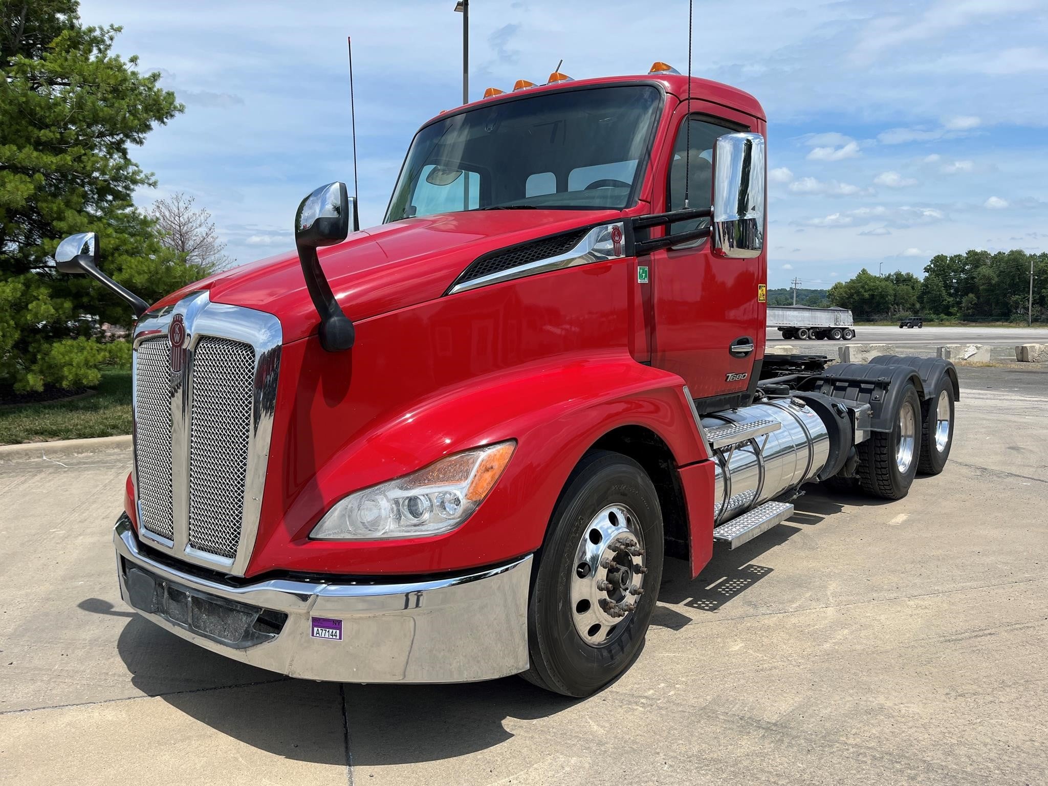 2023 Kenworth T680