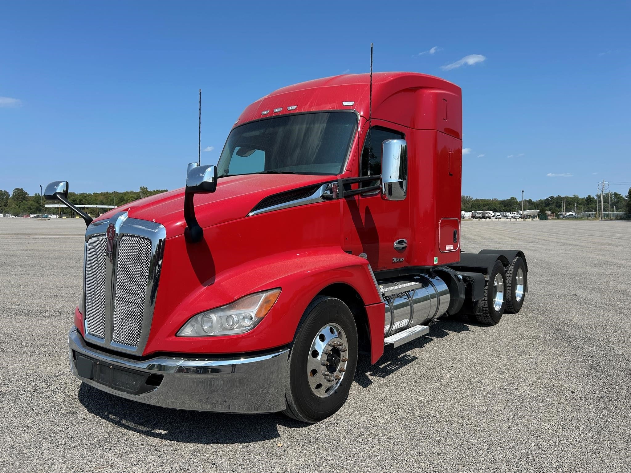 Photo of 2024 Kenworth T680