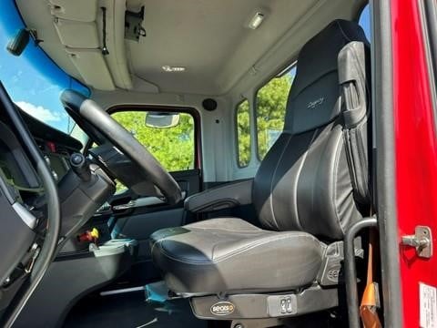 2023 Kenworth T680