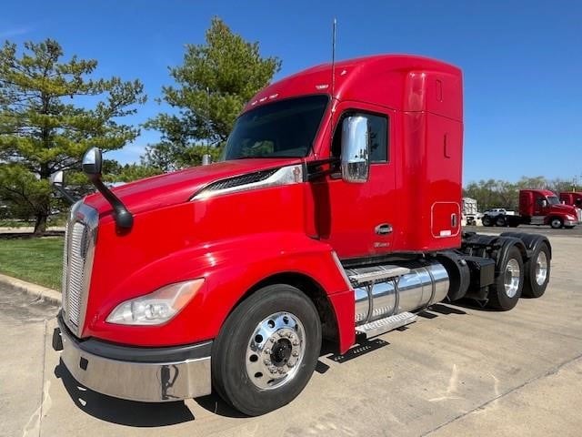 Photo of a 2023 Kenworth T680