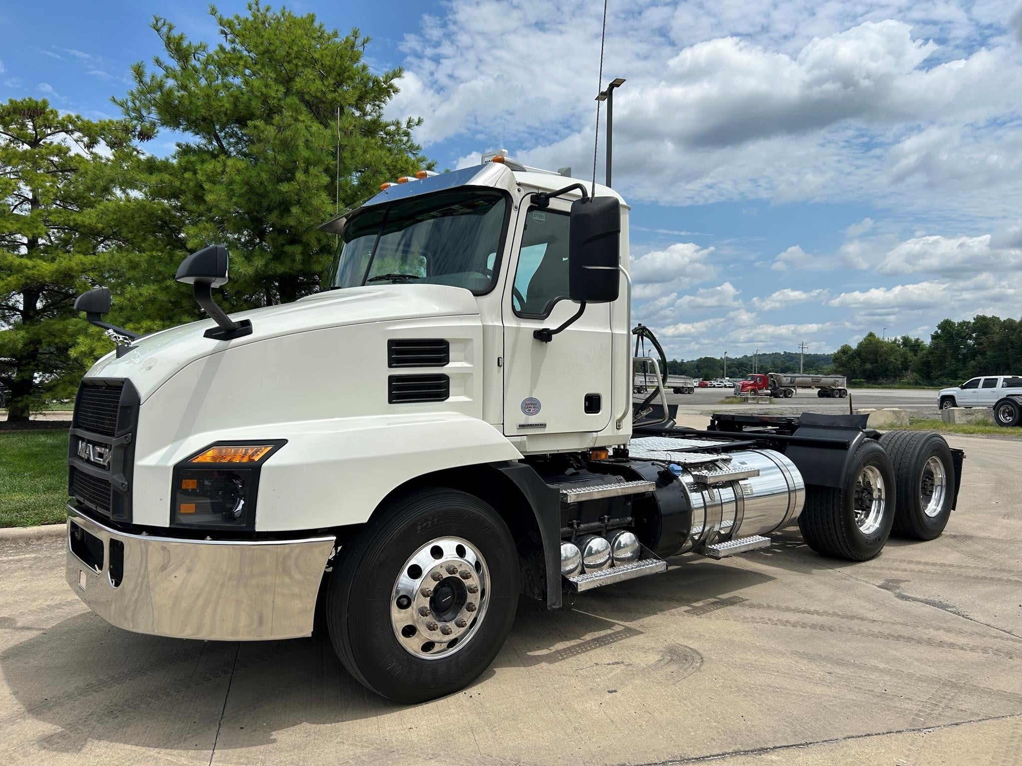 Photo of a 2022 Mack ANTHEM 64T