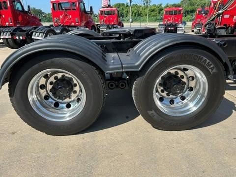 2023 Kenworth T680