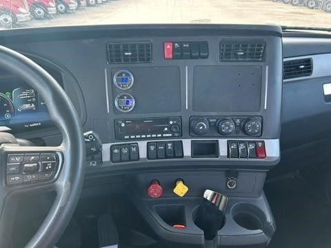 2023 Kenworth T680