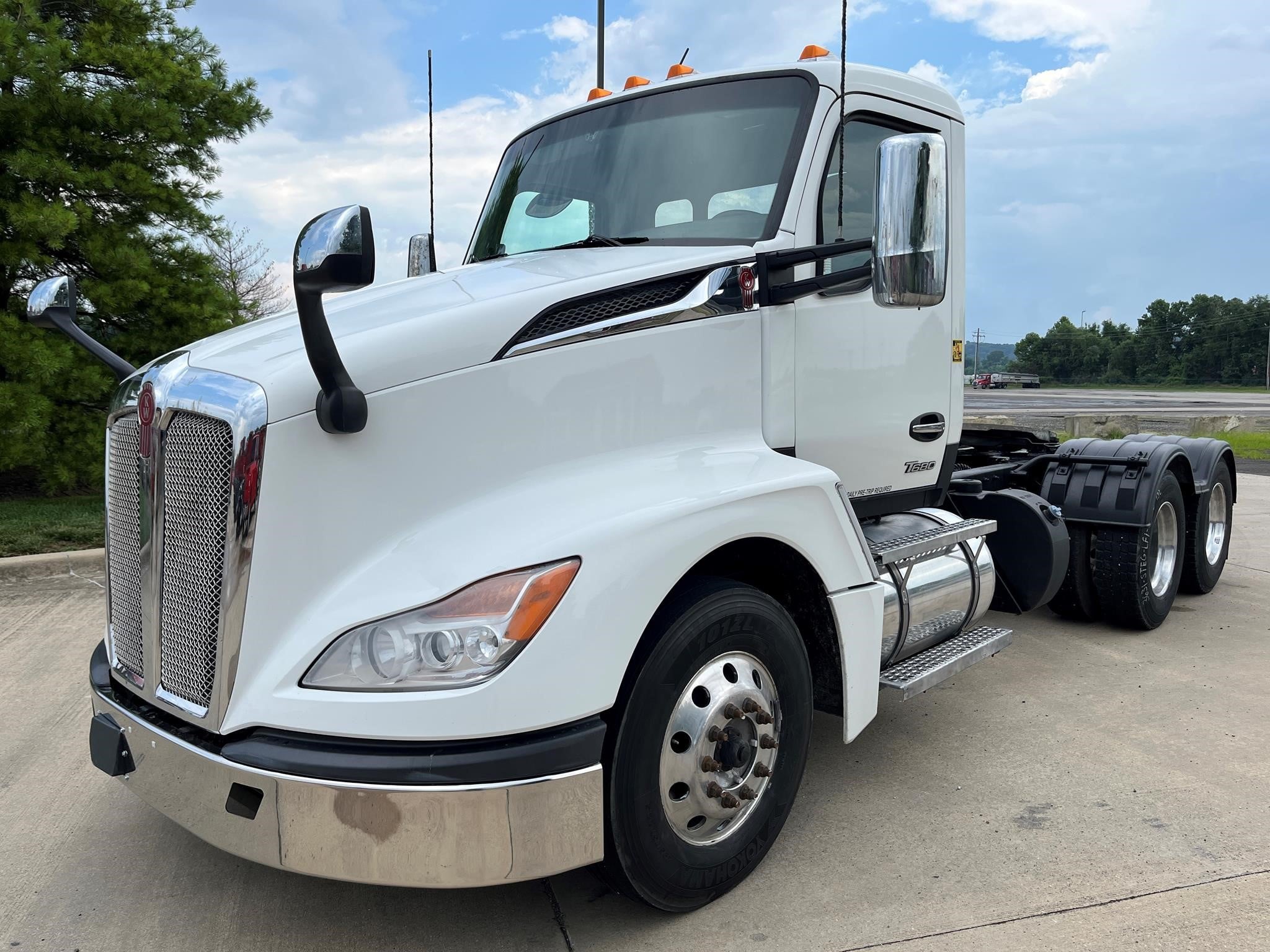 Photo of a 2023 Kenworth T680