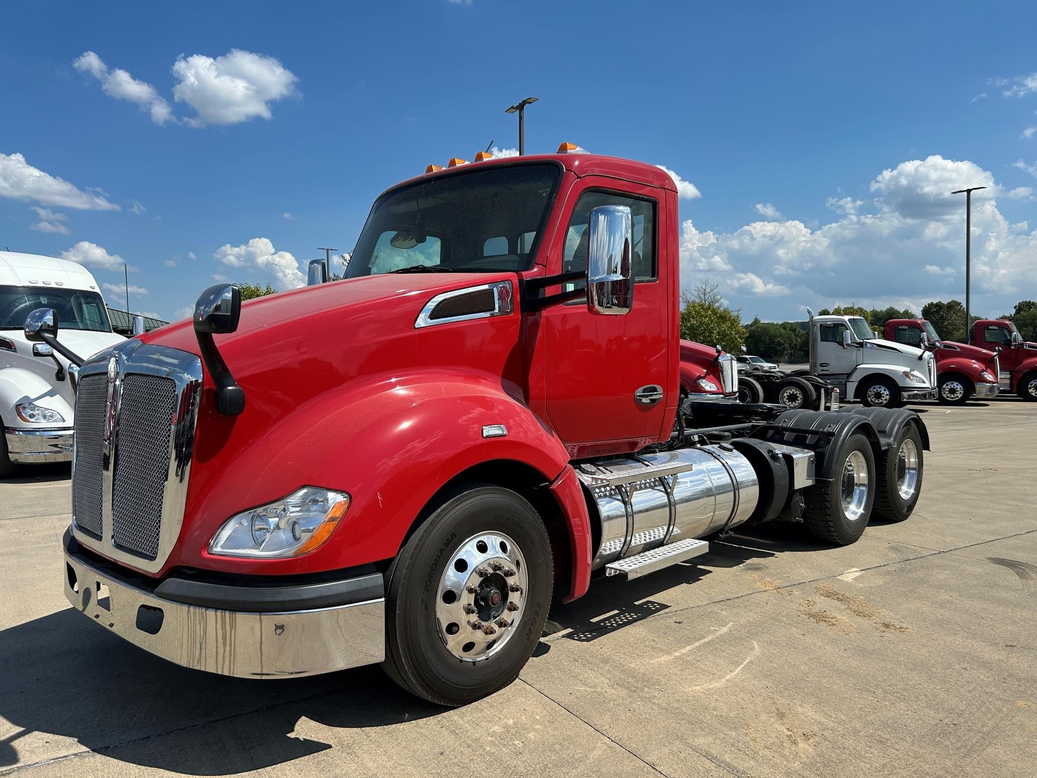Photo of 2022 Kenworth T680