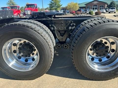 2024 Kenworth T680
