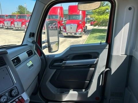 2022 Kenworth T680