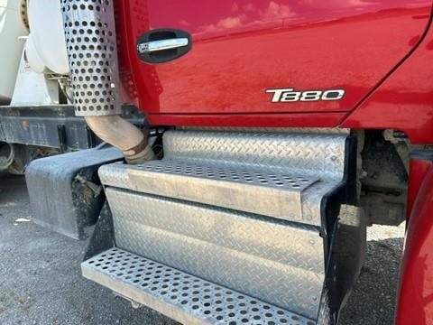 2019 Kenworth T880