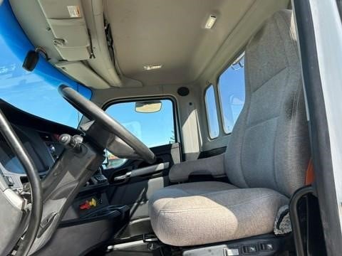 2023 Kenworth T680