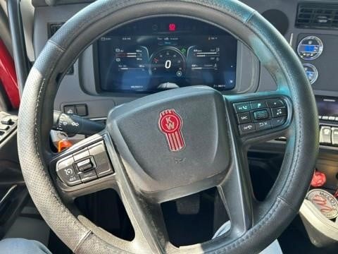 2023 Kenworth T680