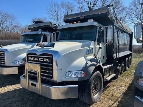 Photo of a 2020 Mack GRANITE 64BR