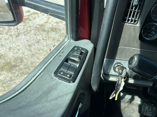 2019 Kenworth T880