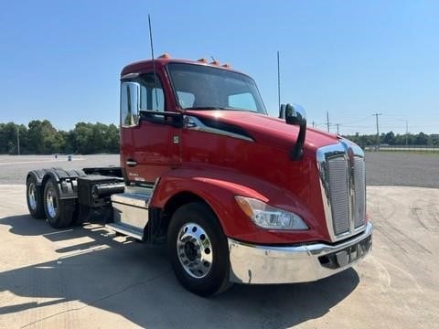 2023 Kenworth T680