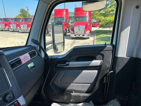 2023 Kenworth T680
