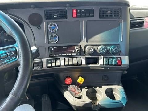 2023 Kenworth T680