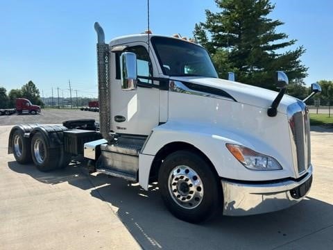 2023 Kenworth T680