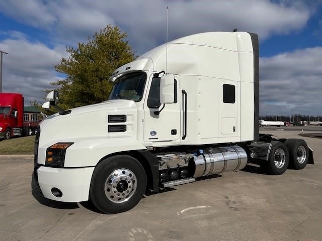 Photo of a 2022 Mack ANTHEM 64T