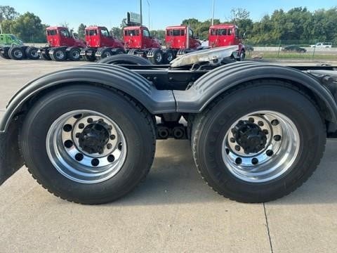 2023 Kenworth T680