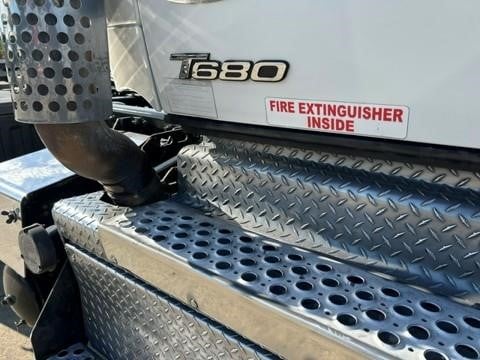 2023 Kenworth T680