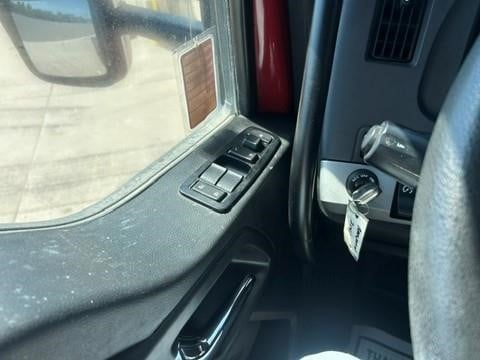2023 Kenworth T680