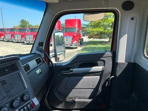 2022 Kenworth T680